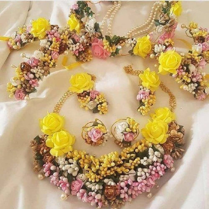 Artificial pollen gold flowers for tiara making and Jewelry making